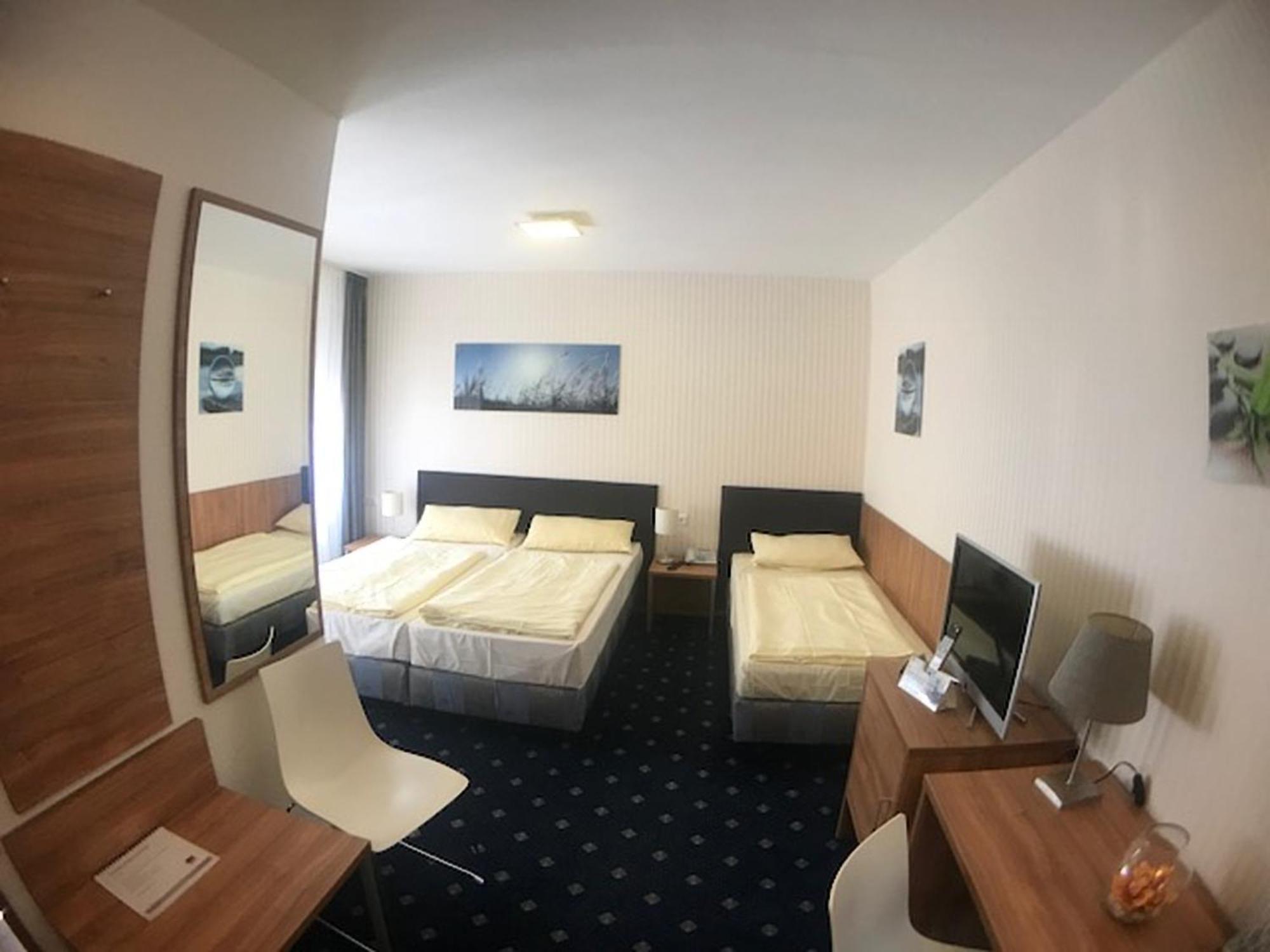 Hotel Benger Krefeld Exterior photo